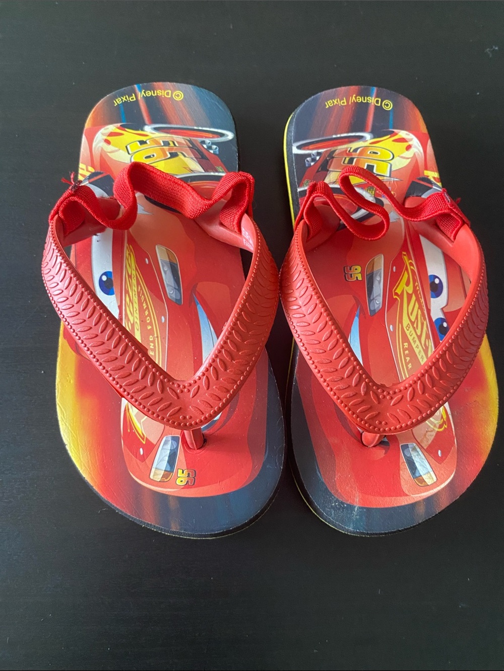 Disney x H&M Lightning McQueen Kids Flip Flops 7.5-8 Cruise Resort NWOT